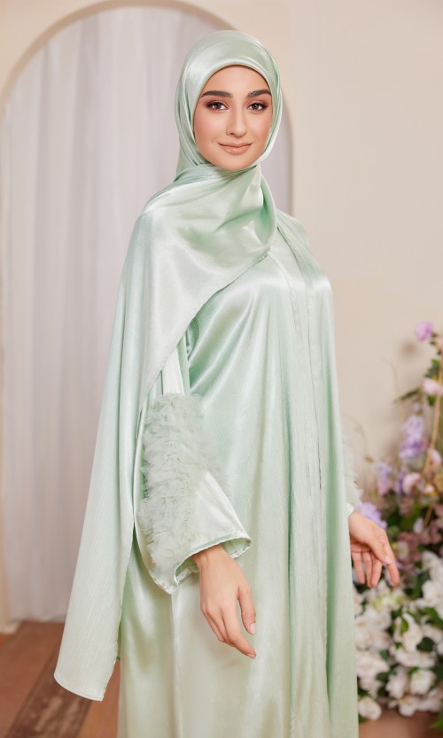 Baheeti Dress in Tea Green